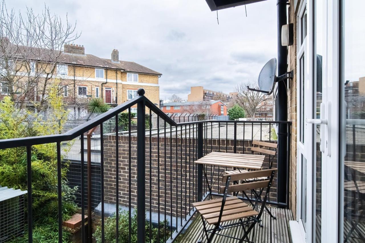 Chic 3 Bed Apartment Near London Bridge With Balcony Εξωτερικό φωτογραφία
