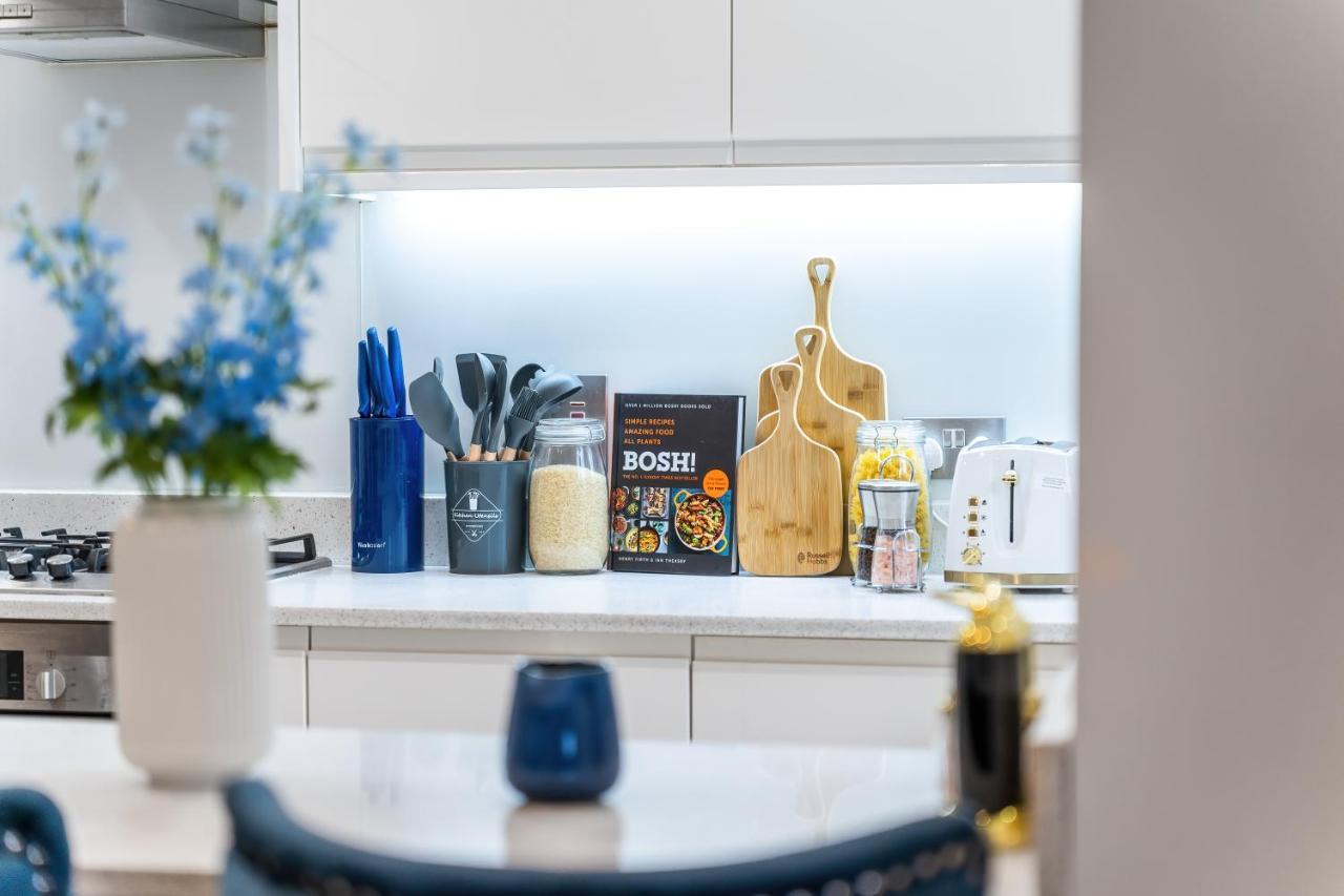 Chic 3 Bed Apartment Near London Bridge With Balcony Εξωτερικό φωτογραφία
