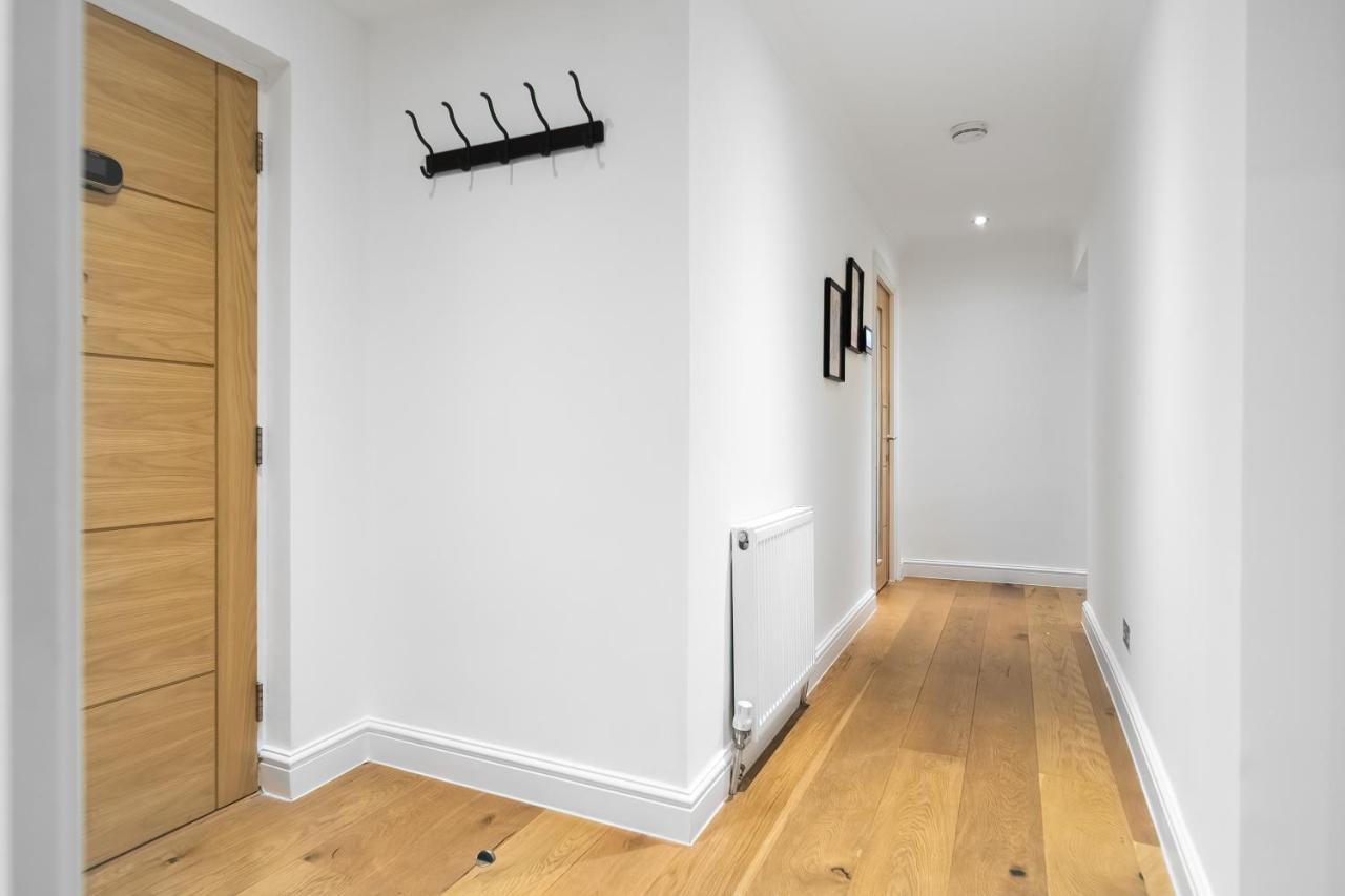 Chic 3 Bed Apartment Near London Bridge With Balcony Εξωτερικό φωτογραφία