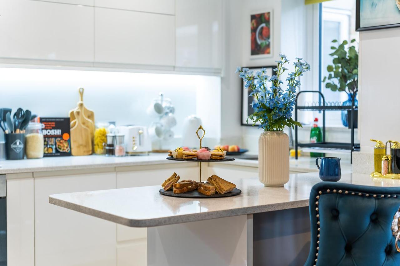 Chic 3 Bed Apartment Near London Bridge With Balcony Εξωτερικό φωτογραφία